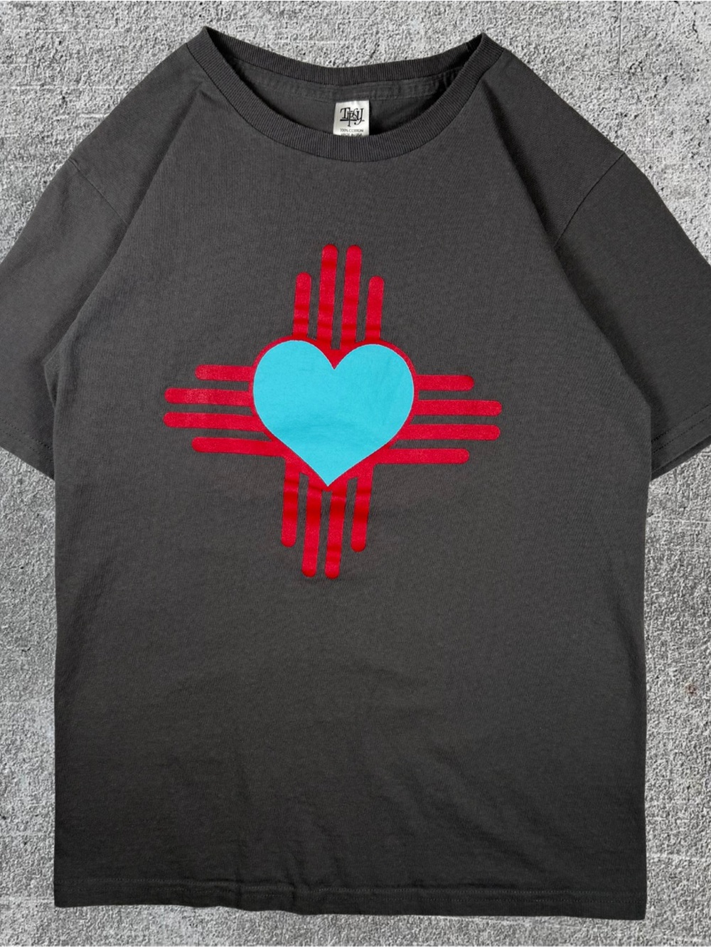 New Mexico Zia Heart Logo Grey Pink Turquoise Short Sleeve T-Shirt Size Small